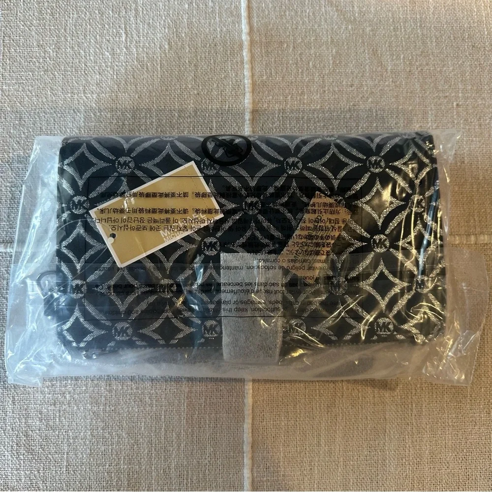 NWT Michael Kors | Black Silver Jet Set Metallic Logo Jacquard Wristlet $258